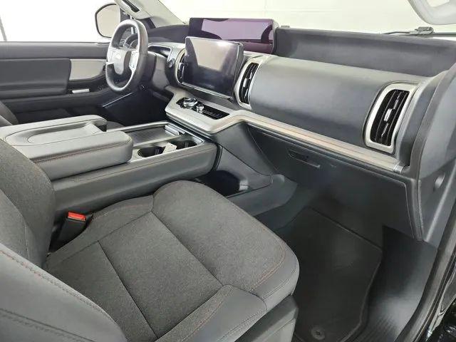 2025 Ford Expedition Active MAX