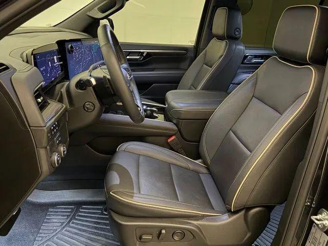 2025 Chevrolet Suburban 2WD Premier