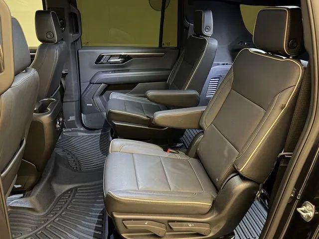 2025 Chevrolet Suburban 2WD Premier
