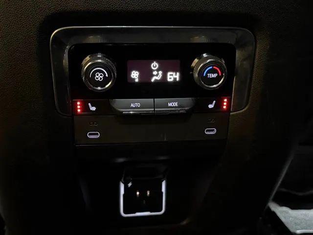 2025 Chevrolet Suburban 2WD Premier
