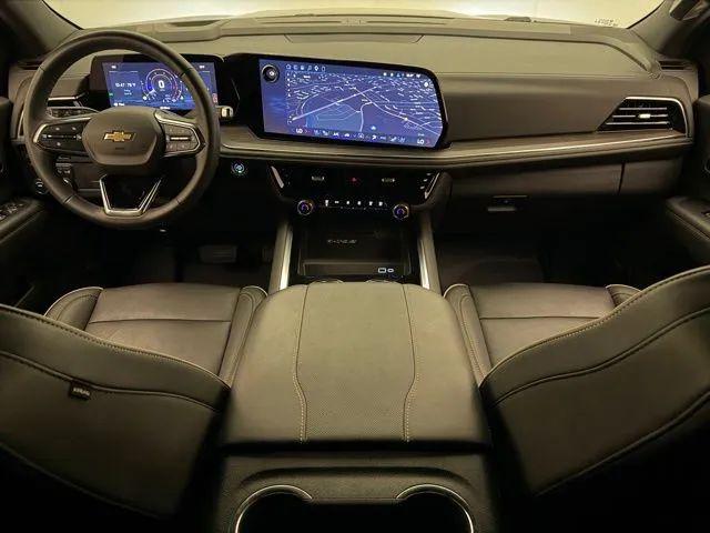 2025 Chevrolet Suburban 2WD Premier
