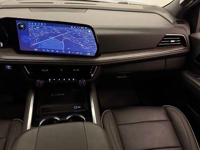 2025 Chevrolet Suburban 2WD Premier