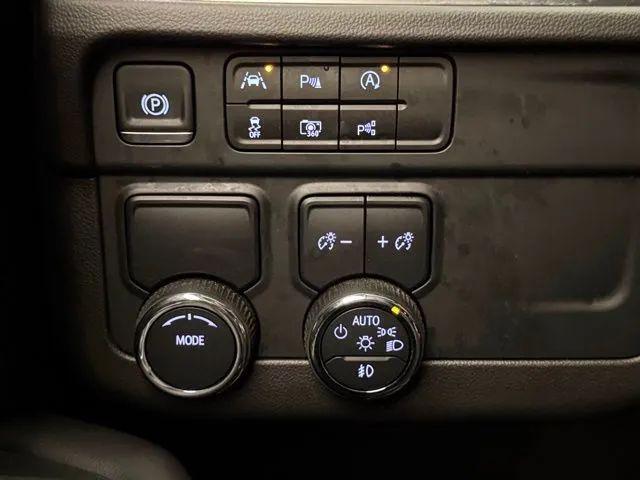 2025 Chevrolet Suburban 2WD Premier