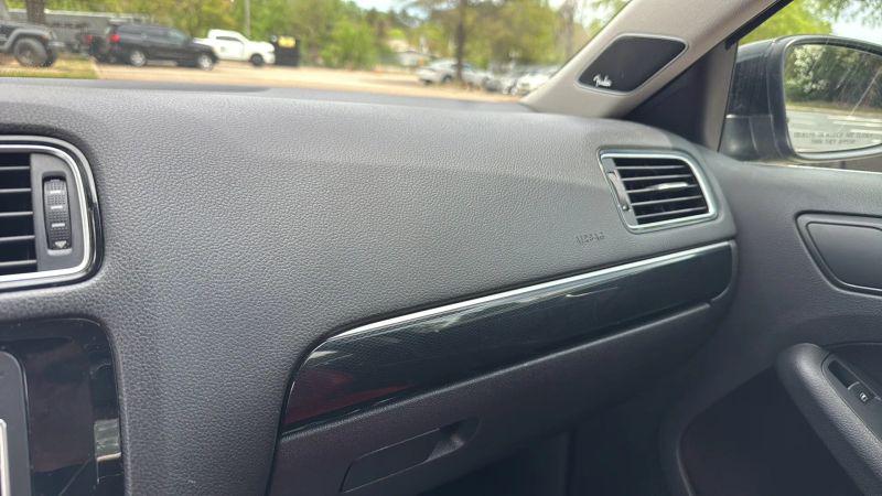 2015 Volkswagen Jetta 1.8T SEL