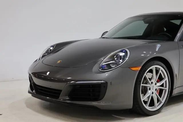 2019 Porsche 911 Carrera 4S