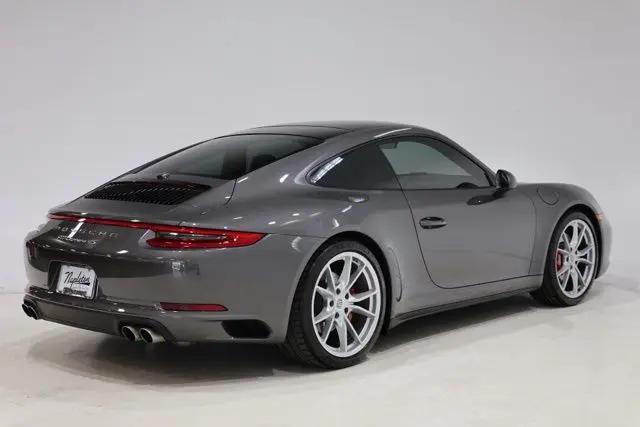2019 Porsche 911 Carrera 4S