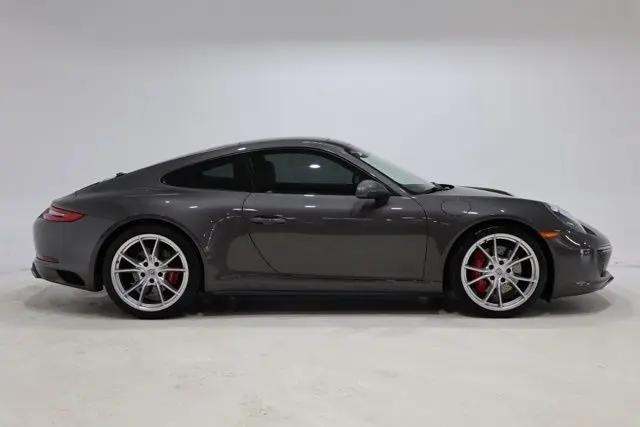 2019 Porsche 911 Carrera 4S