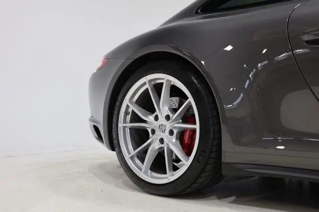 2019 Porsche 911 Carrera 4S