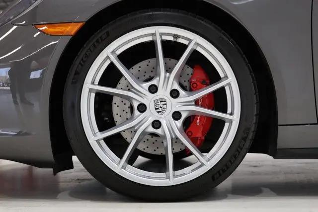 2019 Porsche 911 Carrera 4S