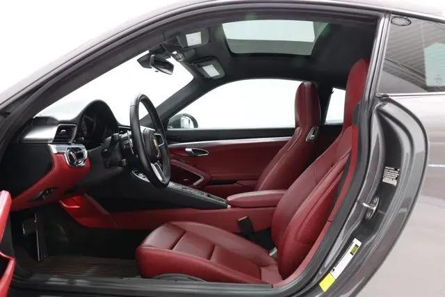 2019 Porsche 911 Carrera 4S