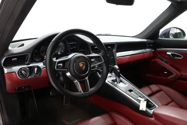 2019 Porsche 911 Carrera 4S
