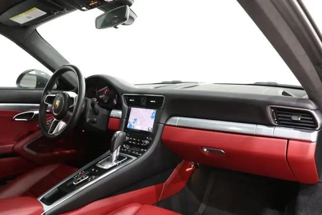 2019 Porsche 911 Carrera 4S