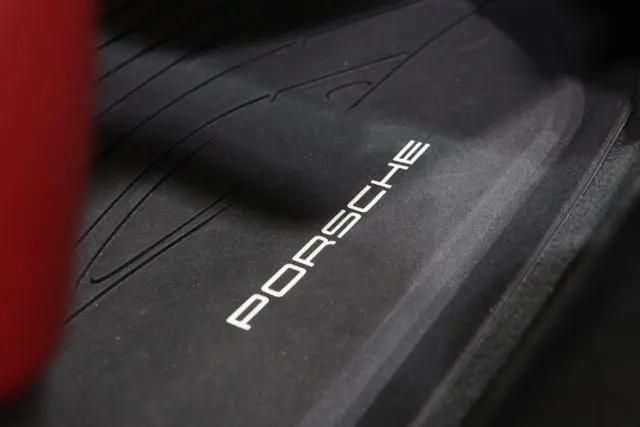 2019 Porsche 911 Carrera 4S