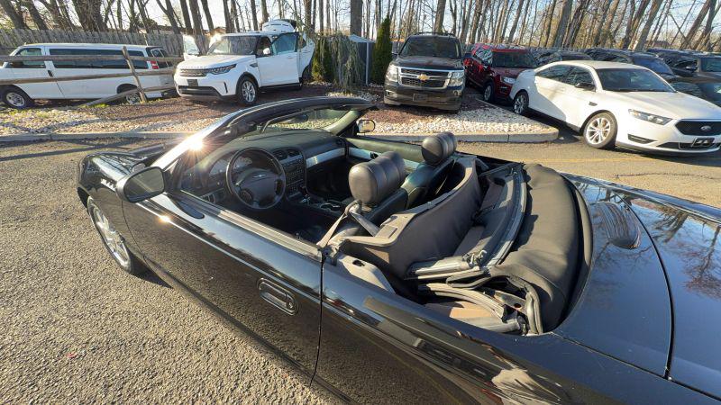 2002 Ford Thunderbird Base