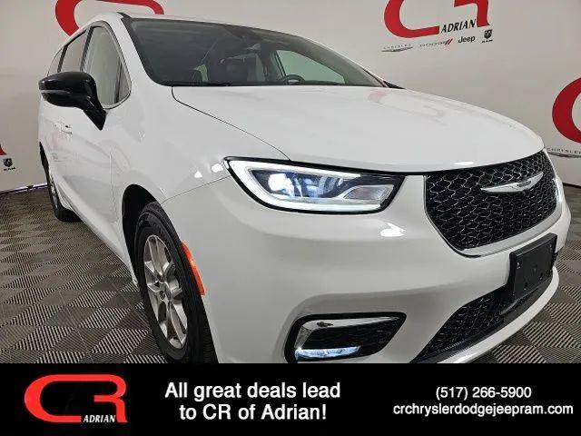 2024 Chrysler Pacifica Touring L for sale in Adrian, MI
