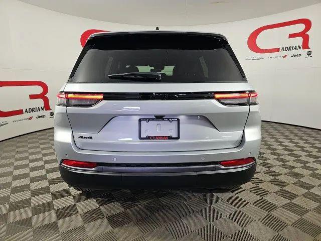 2026 Jeep Grand Cherokee Altitude 4x4