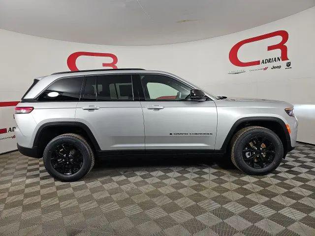 2026 Jeep Grand Cherokee Altitude 4x4