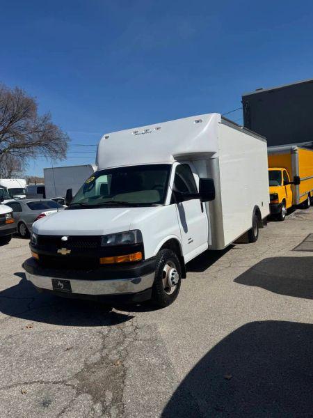 2022 Chevrolet Express Cutaway 4500 Van