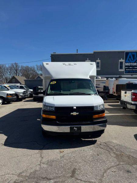 2022 Chevrolet Express Cutaway 4500 Van
