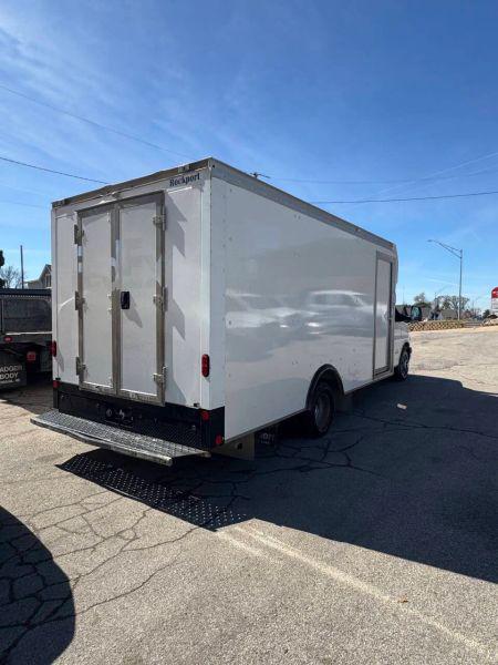 2022 Chevrolet Express Cutaway 4500 Van
