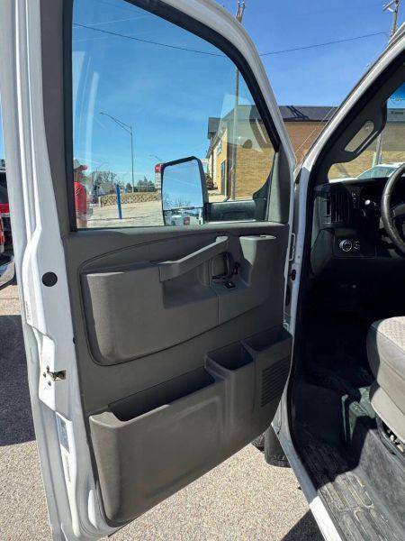 2022 Chevrolet Express Cutaway 4500 Van