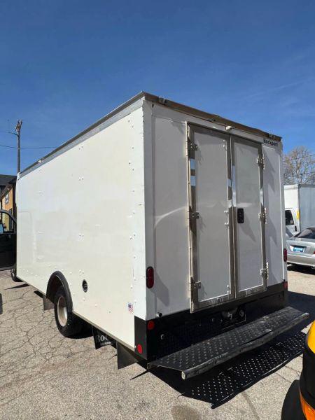 2022 Chevrolet Express Cutaway 4500 Van