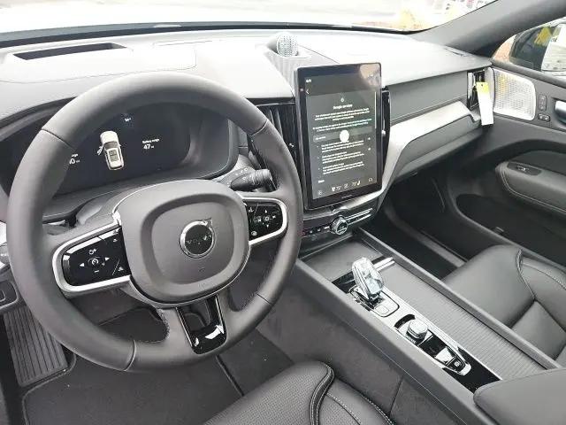 2026 Volvo XC60 Plug-In Hybrid Black Edition Ultra, T8 AWD Electric/Gasoline, Dark