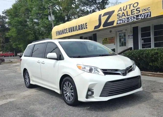 2018 Toyota Sienna XLE 8 Passenger for sale in Marietta, GA