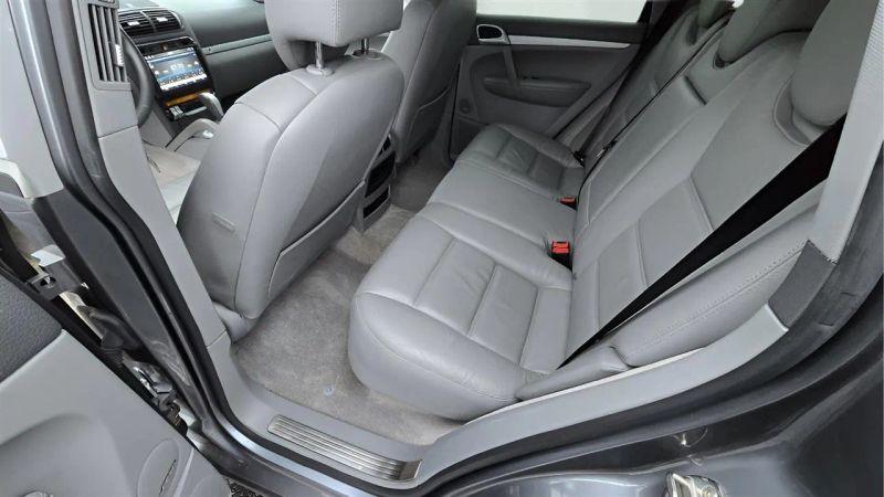 2004 Porsche Cayenne S