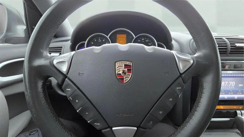 2004 Porsche Cayenne S