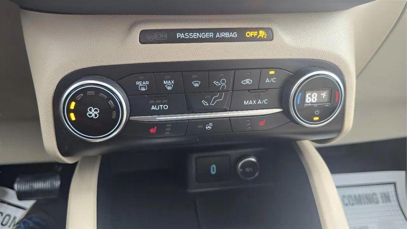 2020 Ford Escape SEL