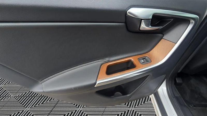 2017 Volvo XC60 T5 Inscription