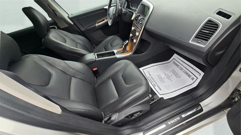 2017 Volvo XC60 T5 Inscription