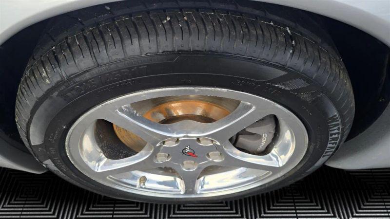 2001 Chevrolet Corvette Base