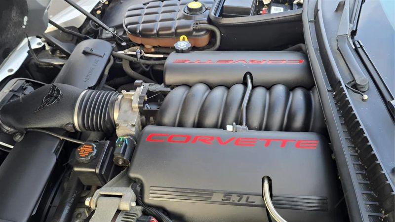 2001 Chevrolet Corvette Base