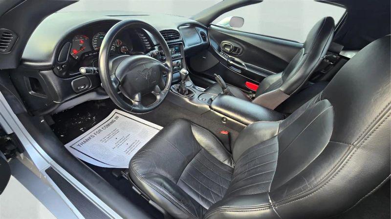 2001 Chevrolet Corvette Base