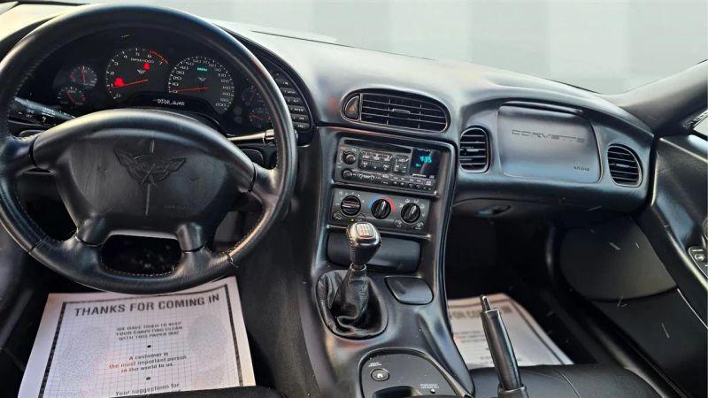 2001 Chevrolet Corvette Base
