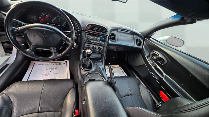 2001 Chevrolet Corvette Base