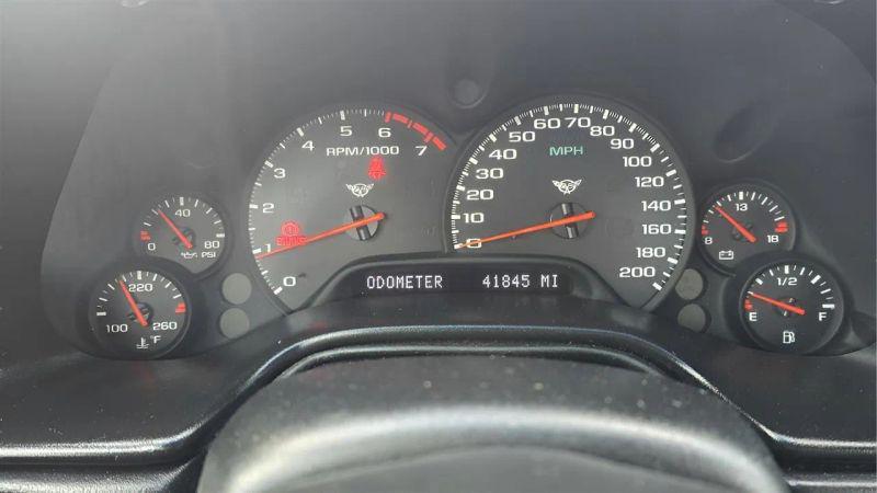 2001 Chevrolet Corvette Base