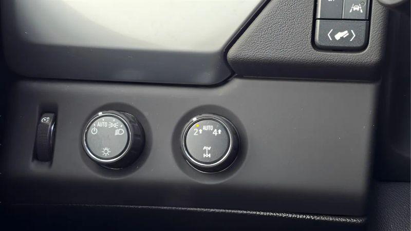 2020 Chevrolet Suburban 4WD LT