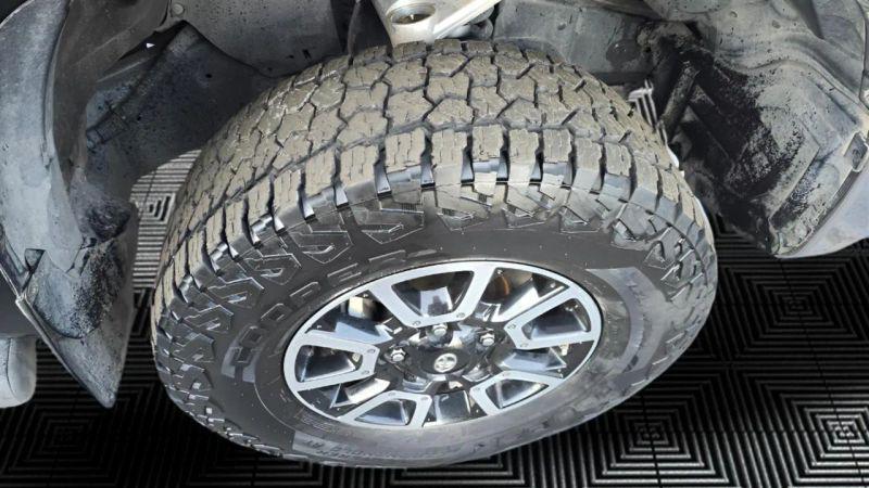 2014 Toyota Tundra SR5 5.7L V8