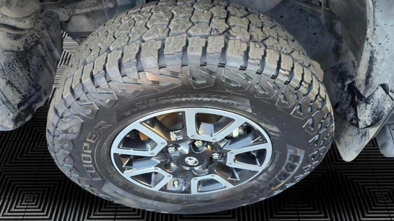 2014 Toyota Tundra SR5 5.7L V8