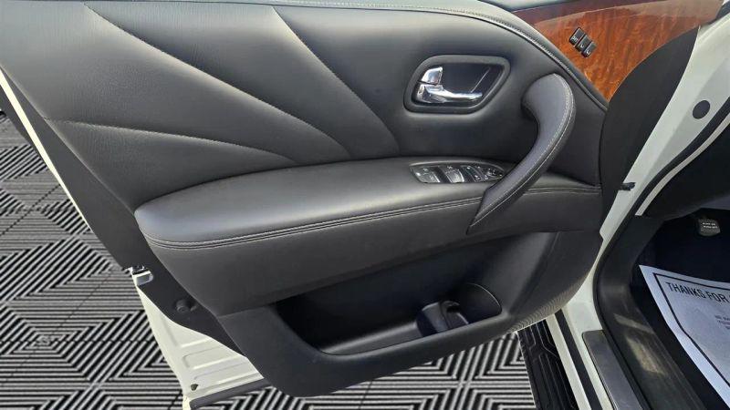 2015 INFINITI QX80 Base