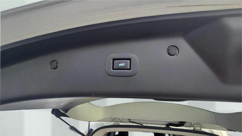 2015 INFINITI QX80 Base