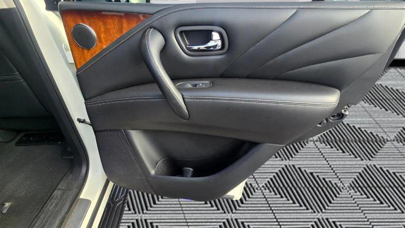 2015 INFINITI QX80 Base