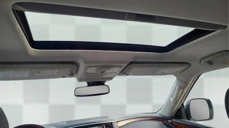 2015 INFINITI QX80 Base