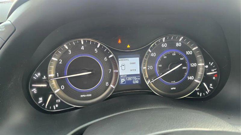 2015 INFINITI QX80 Base
