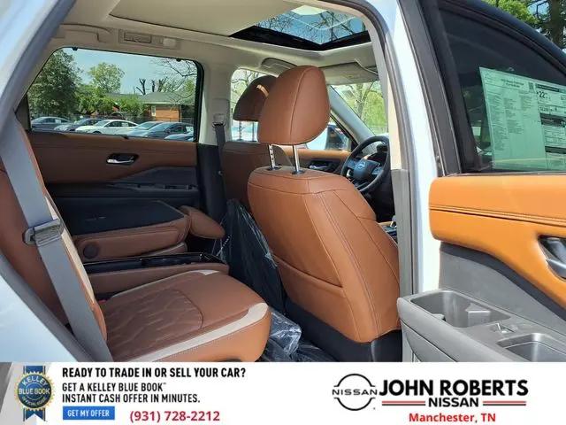 2026 Nissan Pathfinder Platinum