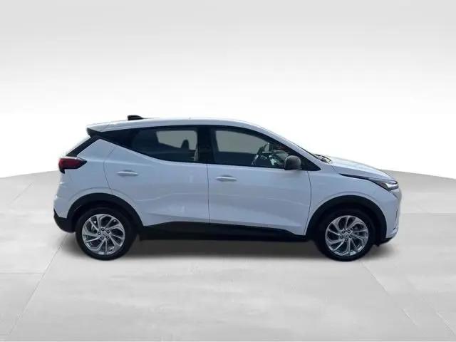 2027 Chevrolet Bolt LT FWD