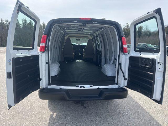 2026 GMC Savana Cargo 2500 Extended Wheelbase, Work Van, RWD